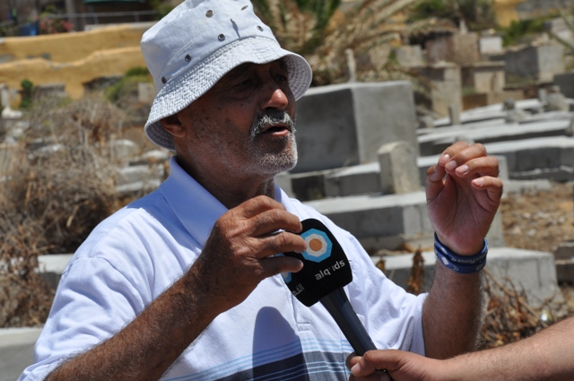  بالفيديو: مؤتمر صحفي في مقبرة الكازاخانة حول المجازر التي ارتكبت في يافا عام 48